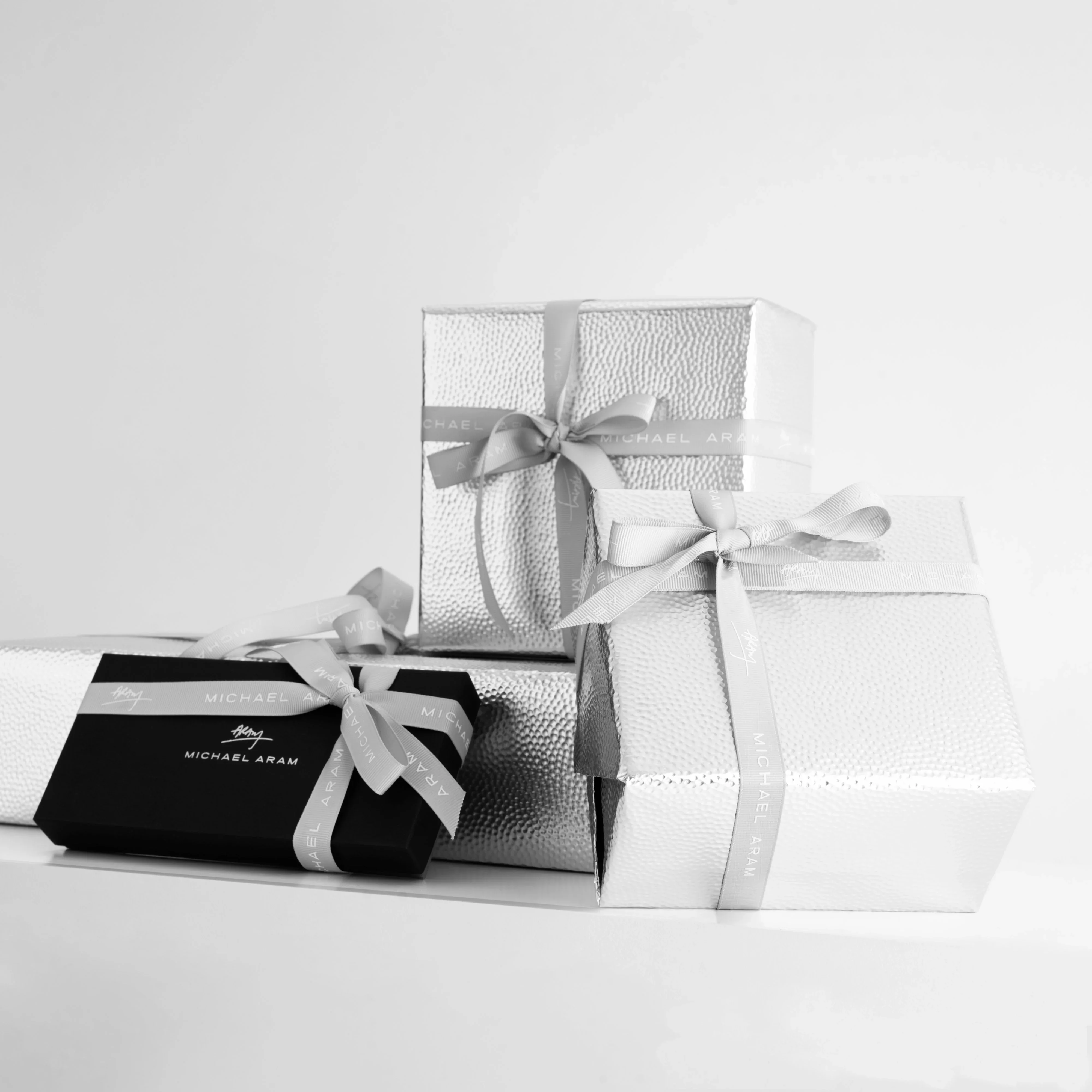 Gift Wrapping - Image 3