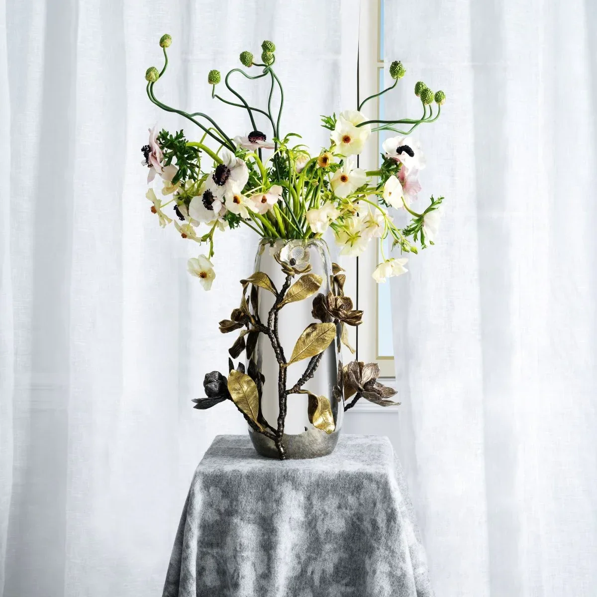 Vintage Bloom Centerpiece Vase - Image 4